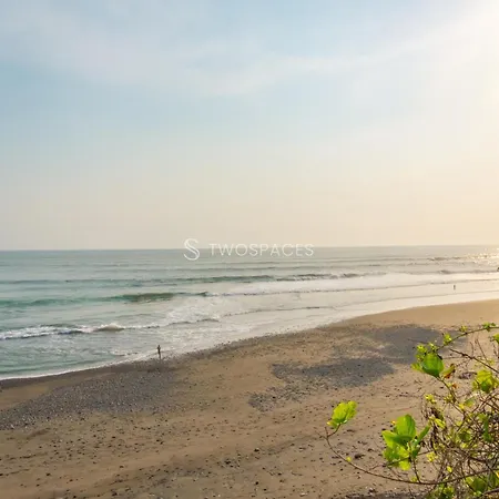 Balian Green Lagoon